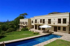 Villas in Constantia